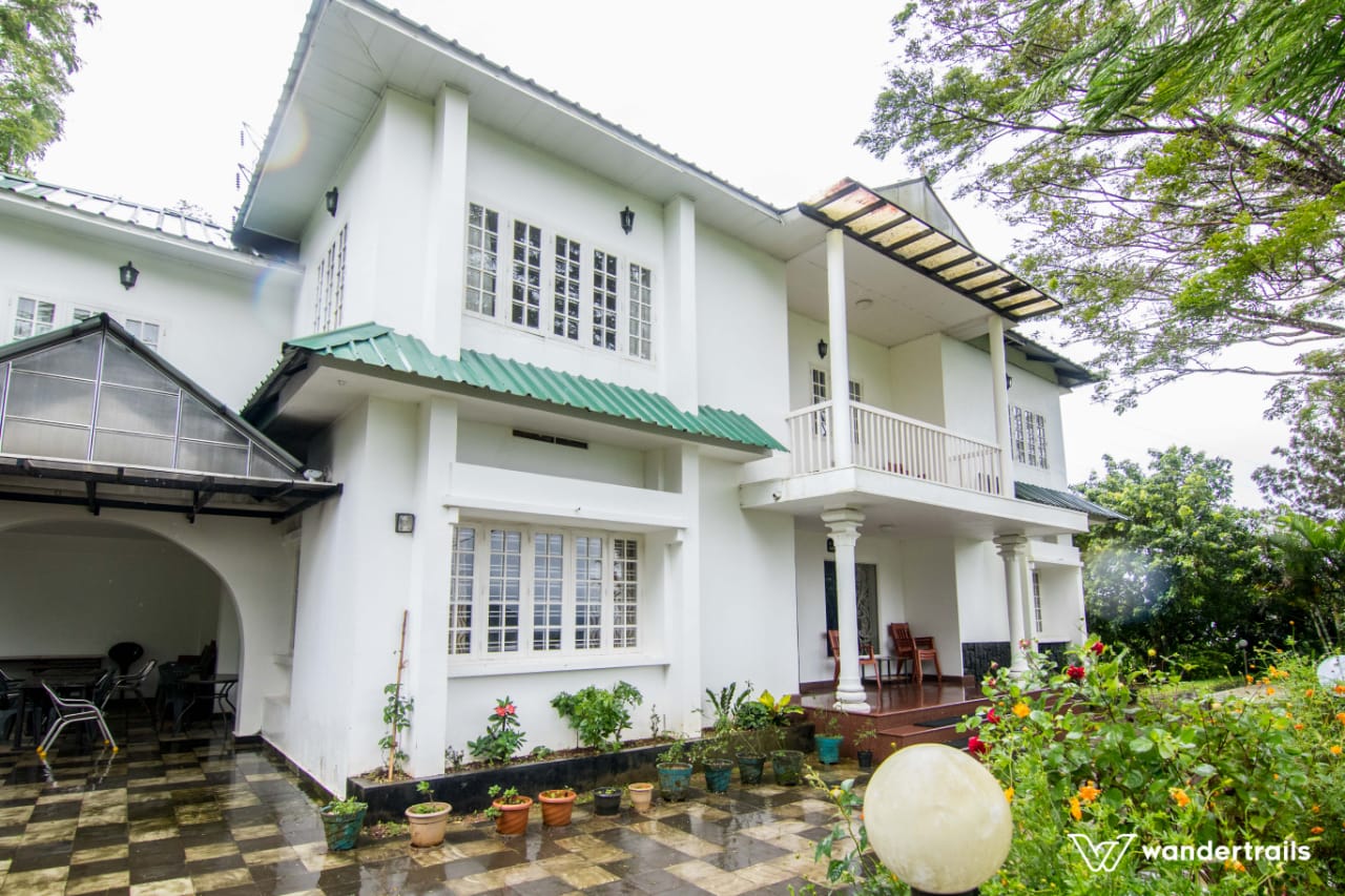  Munnar Gap Road Bungalow Garden