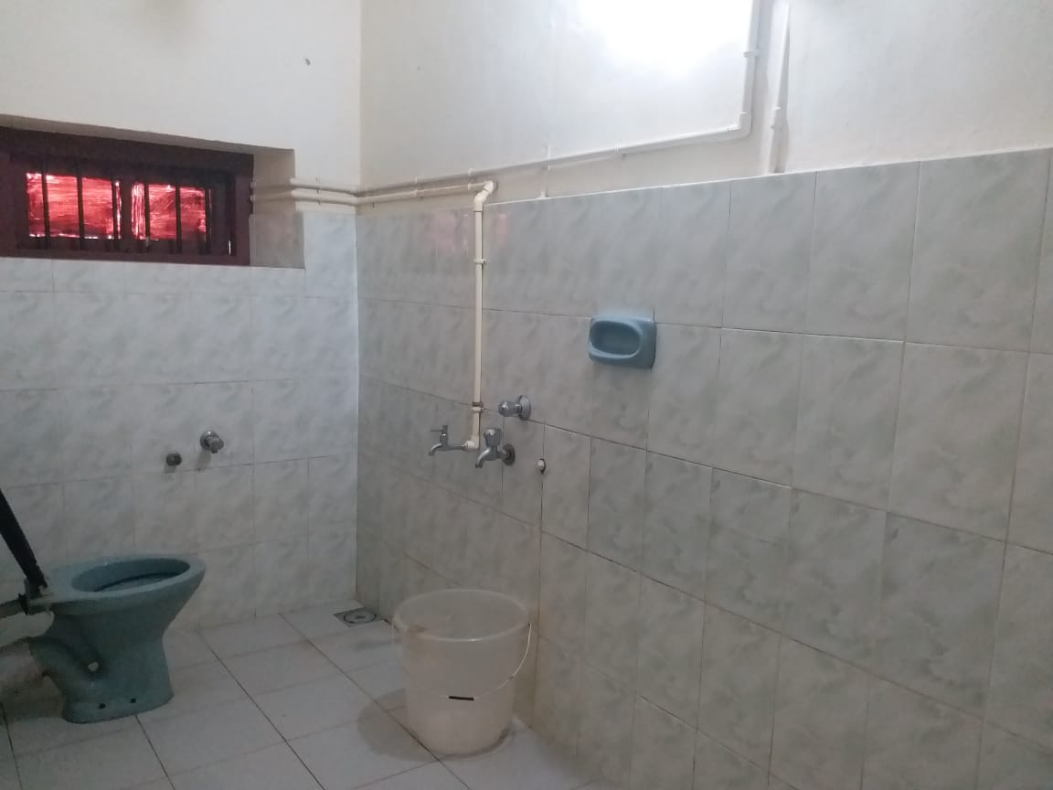  dormitory cottage restroom