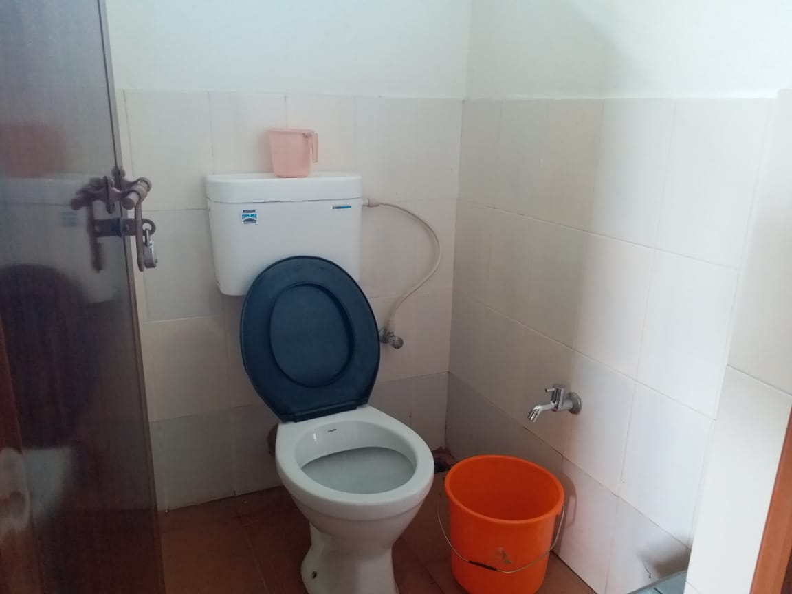  dormitory cottage restroom